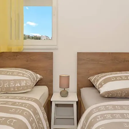 Luxury Apartmans * Podstrana
